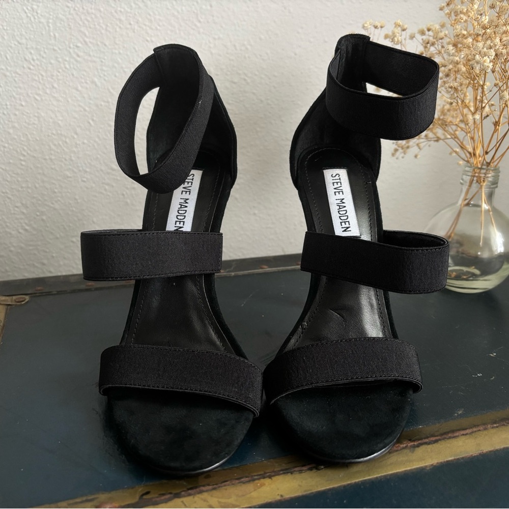 Steve Madden Fully Strapped Heels
